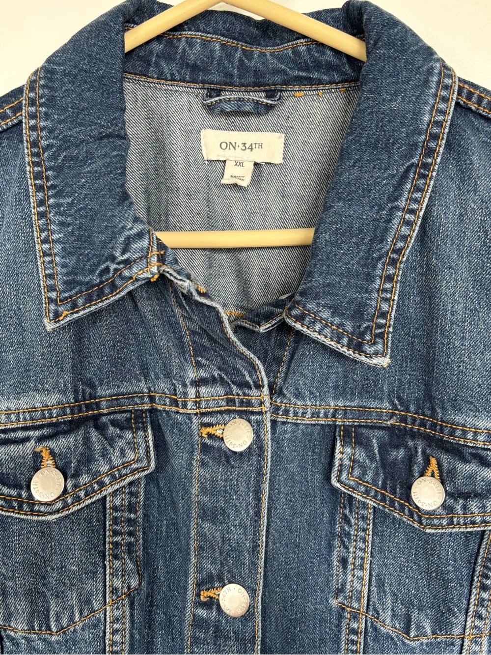 Classic jean jacket - Picture 2 of 3